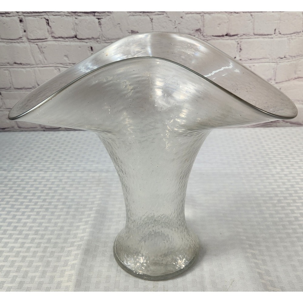 Kralik Martele Fan Vase White Iridescent Bohemian Art Glass Vintage 5.5" Vintage